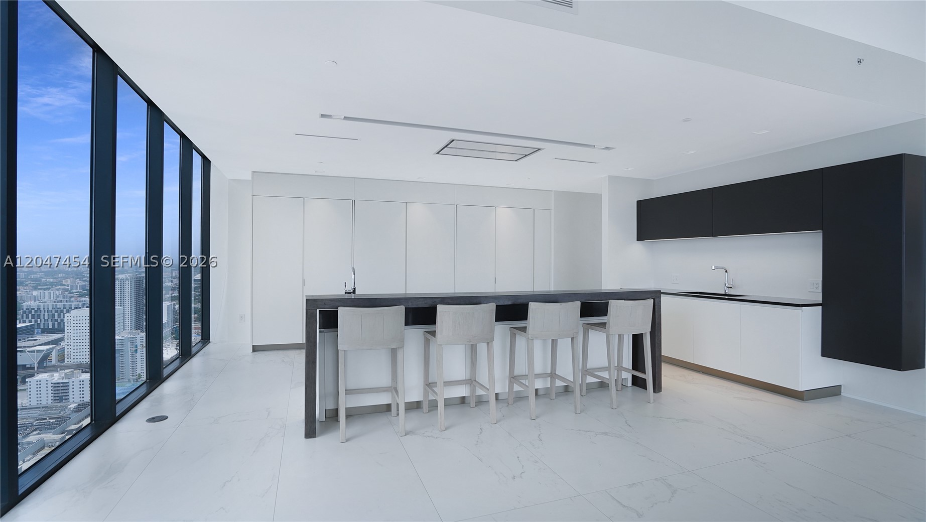 1000 Biscayne Blvd #4401, Miami FL 33132
