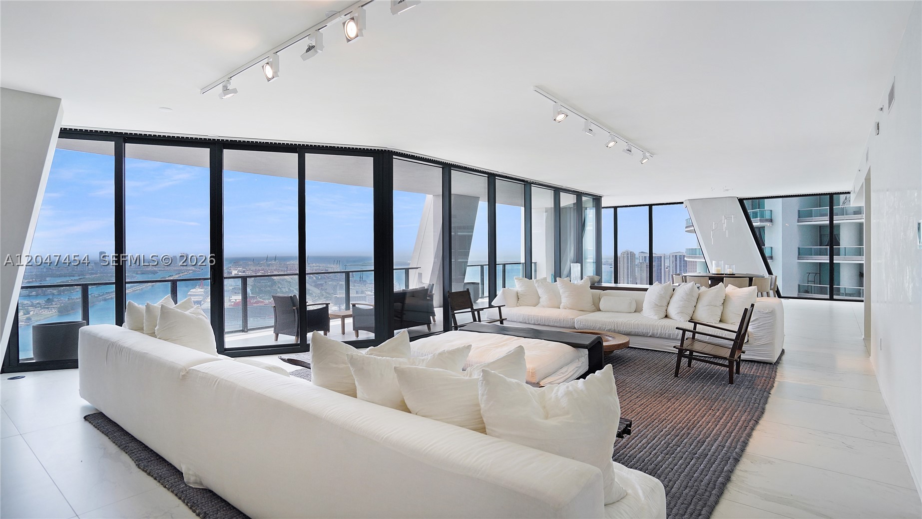1000 Biscayne Blvd #4401, Miami FL 33132