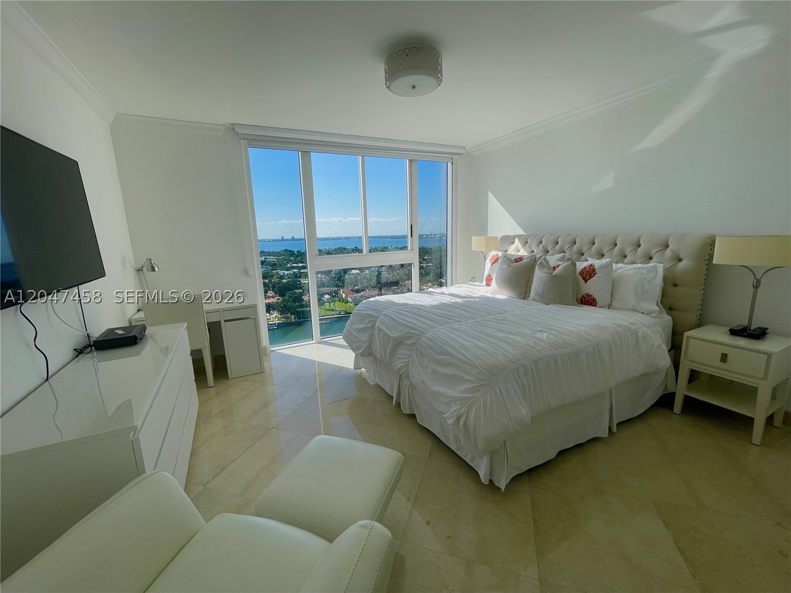 4775 Collins Ave #2305, Miami Beach FL 33140