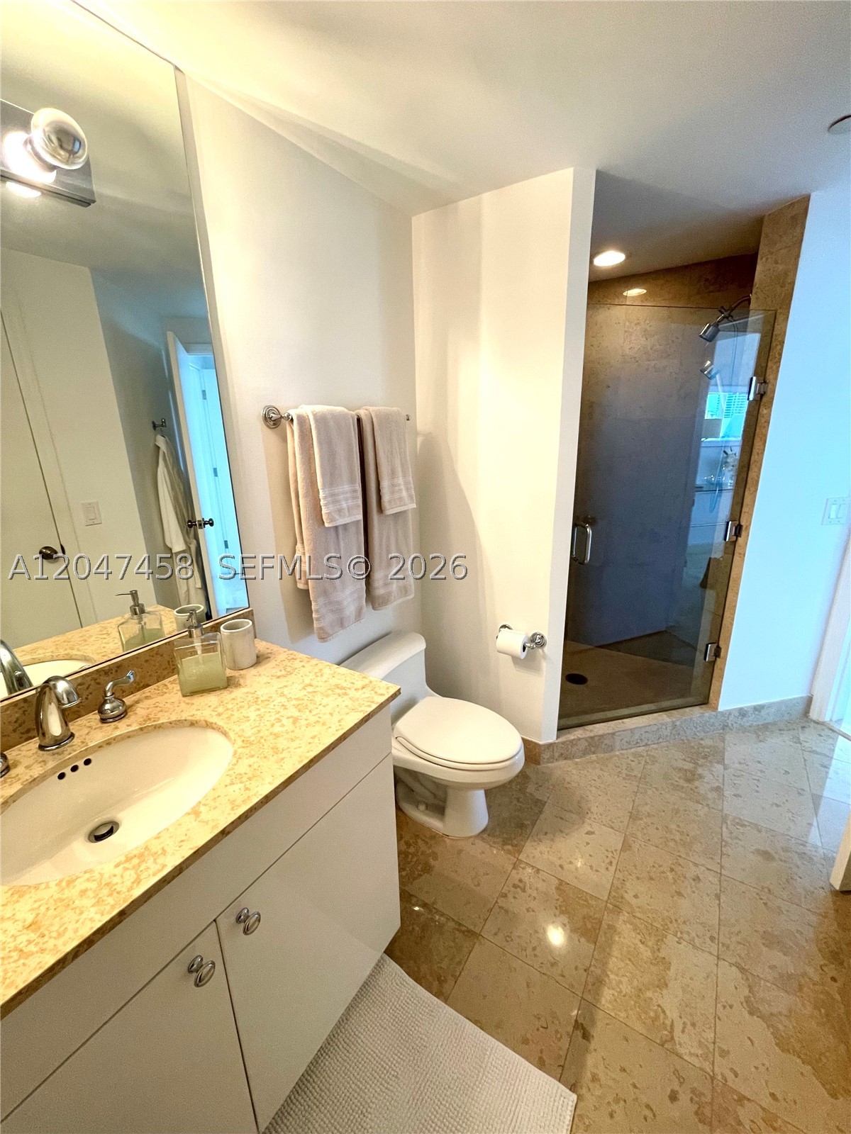 4775 Collins Ave #2305, Miami Beach FL 33140