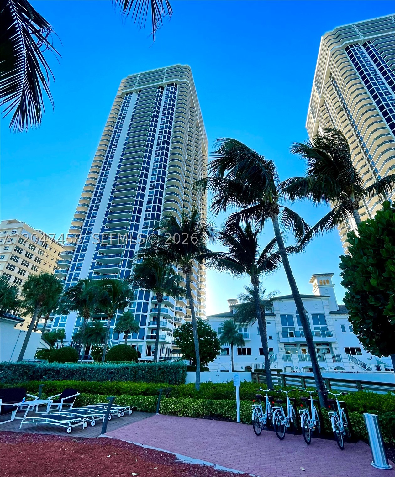4775 Collins Ave #2305, Miami Beach FL 33140