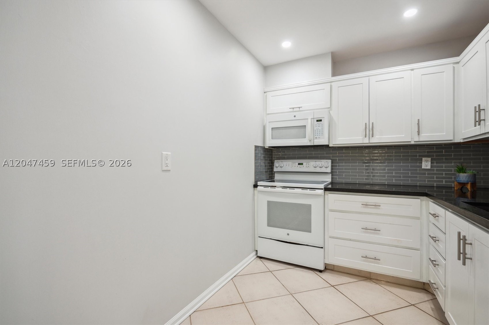 6209 Bay Club Dr #4, Fort Lauderdale FL 33308