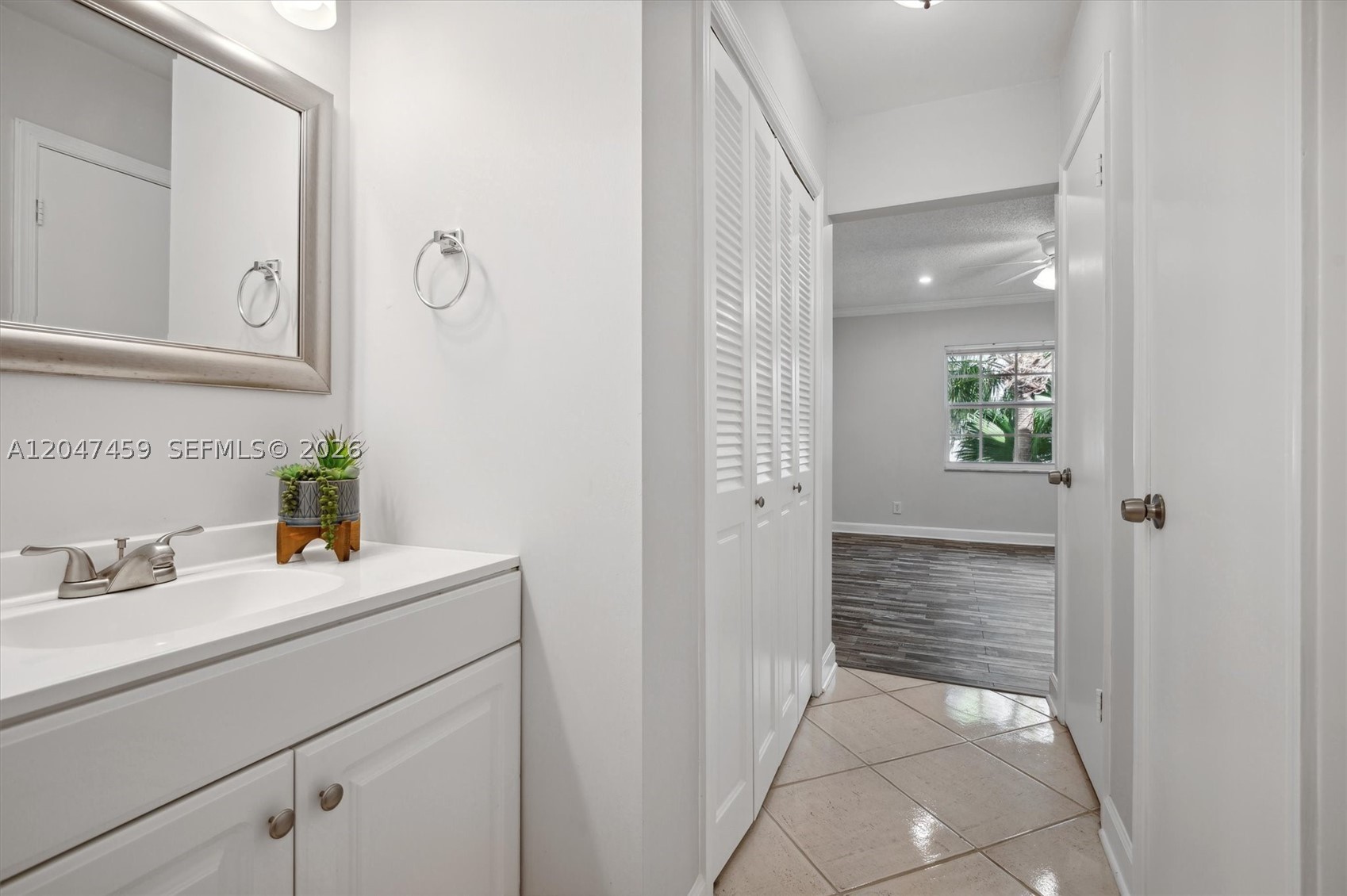 6209 Bay Club Dr #4, Fort Lauderdale FL 33308