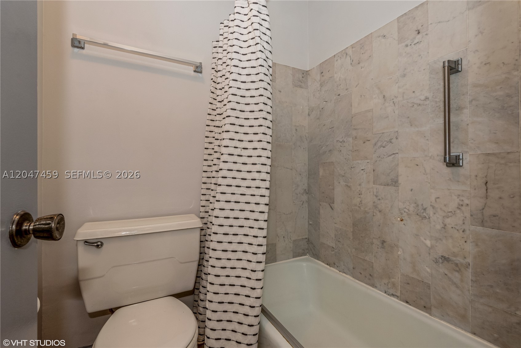 6209 Bay Club Dr #4, Fort Lauderdale FL 33308