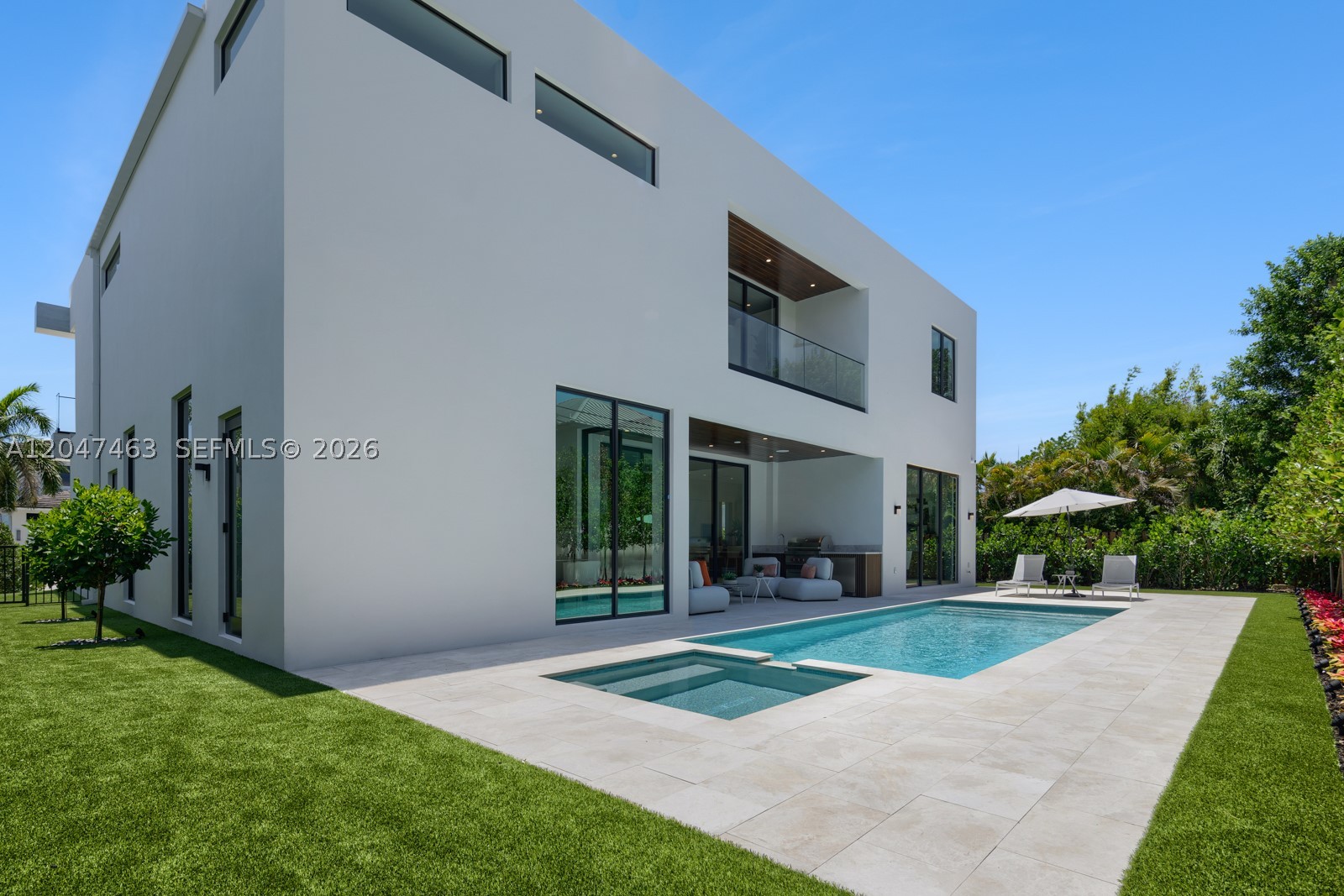 1051 NE 2nd Ter, Boca Raton FL 33432