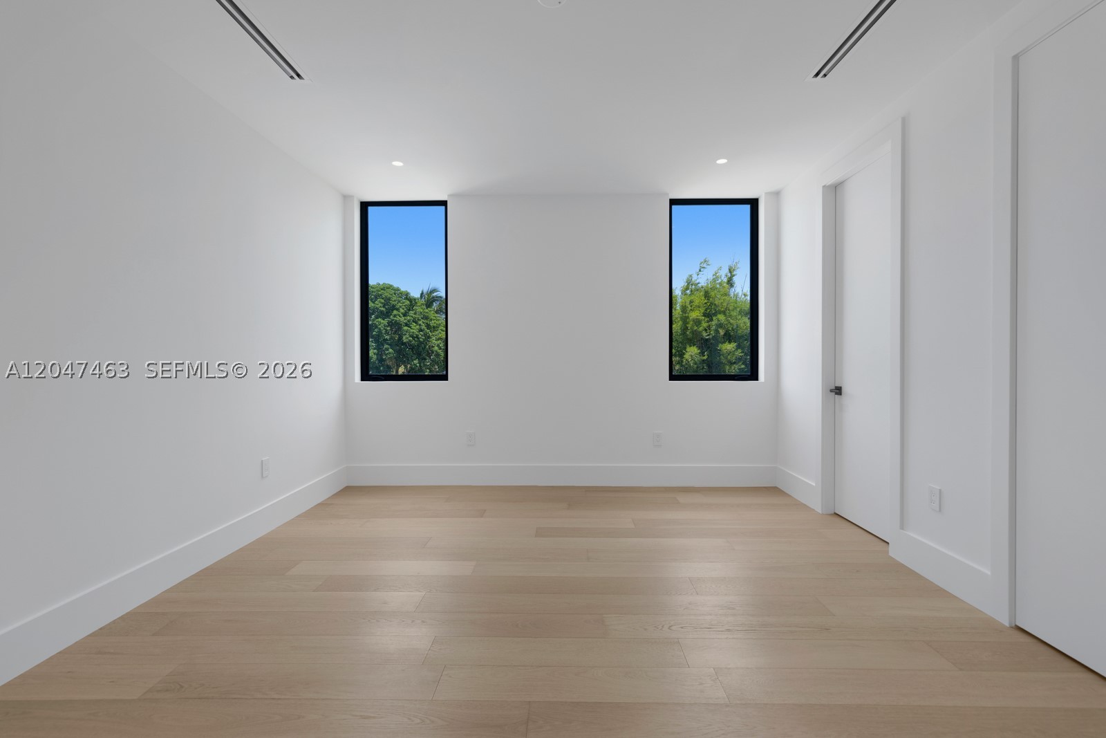 1051 NE 2nd Ter, Boca Raton FL 33432