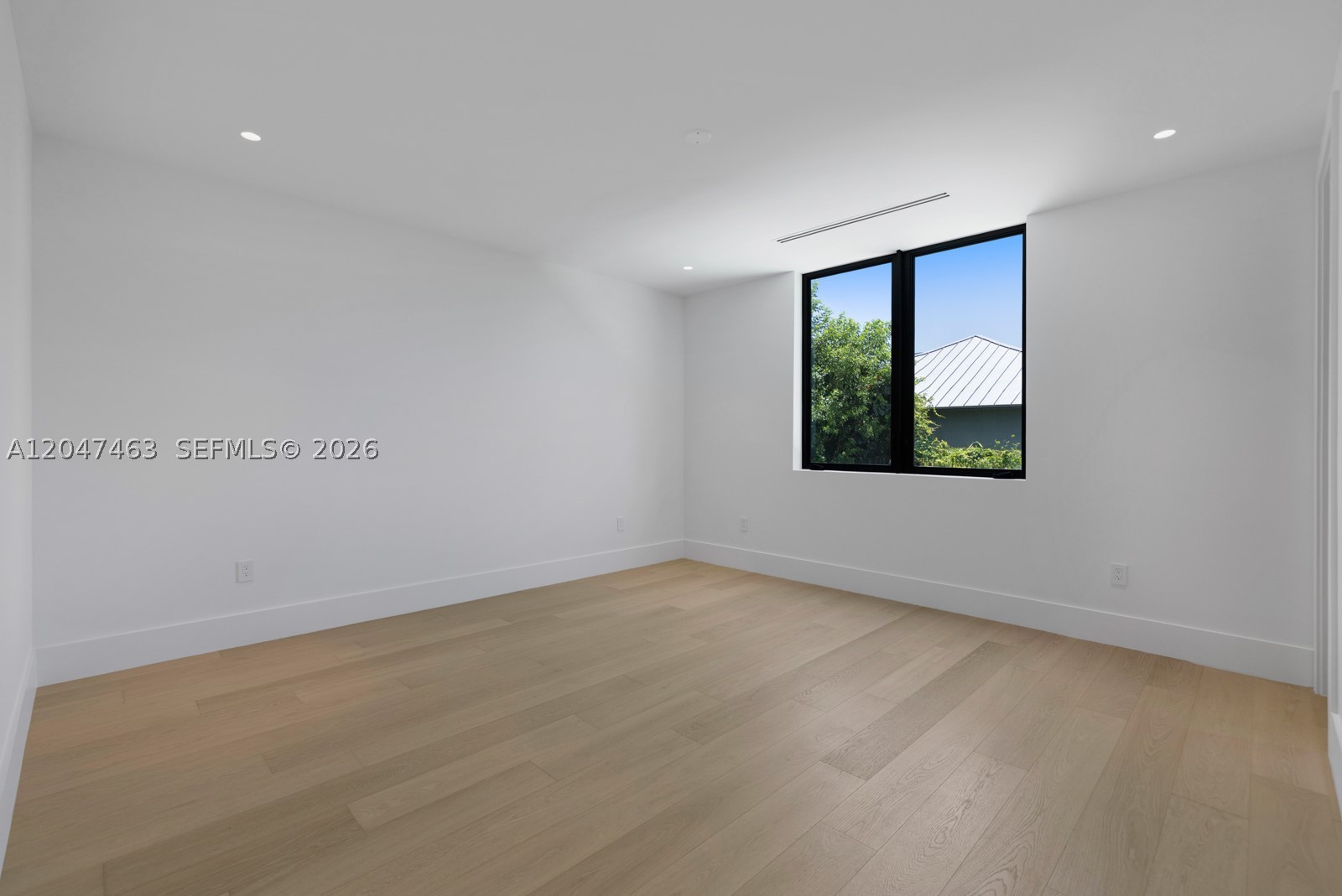 1051 NE 2nd Ter, Boca Raton FL 33432