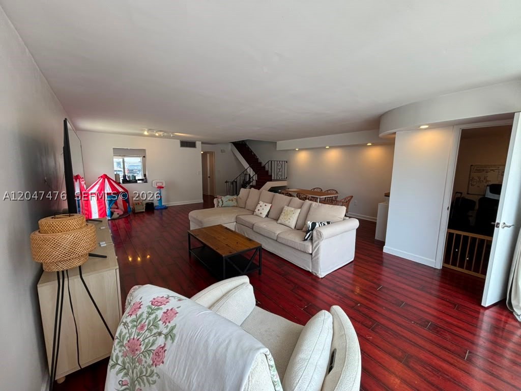 926 NE 27th Ave #926, Hallandale Beach FL 33009