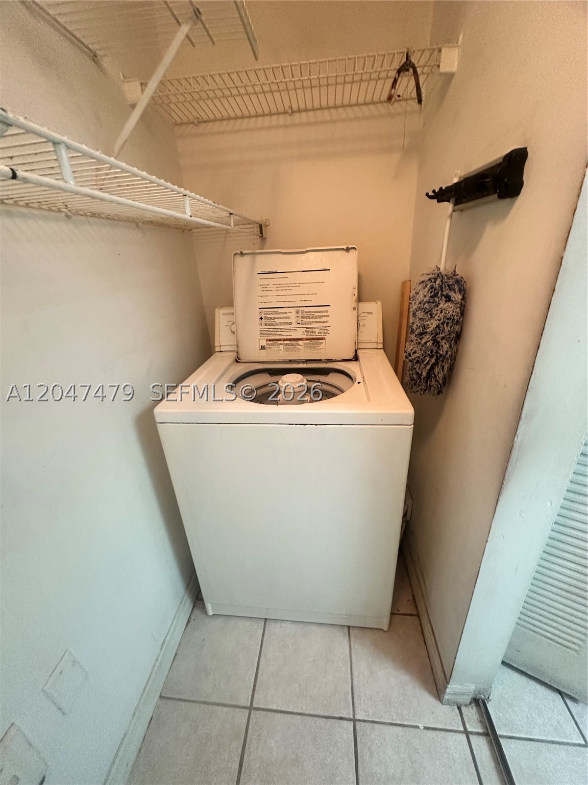 5011 Wiles Rd #207, Coconut Creek FL 33073