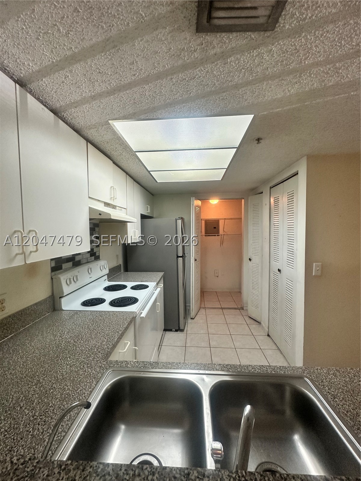 5011 Wiles Rd #207, Coconut Creek FL 33073