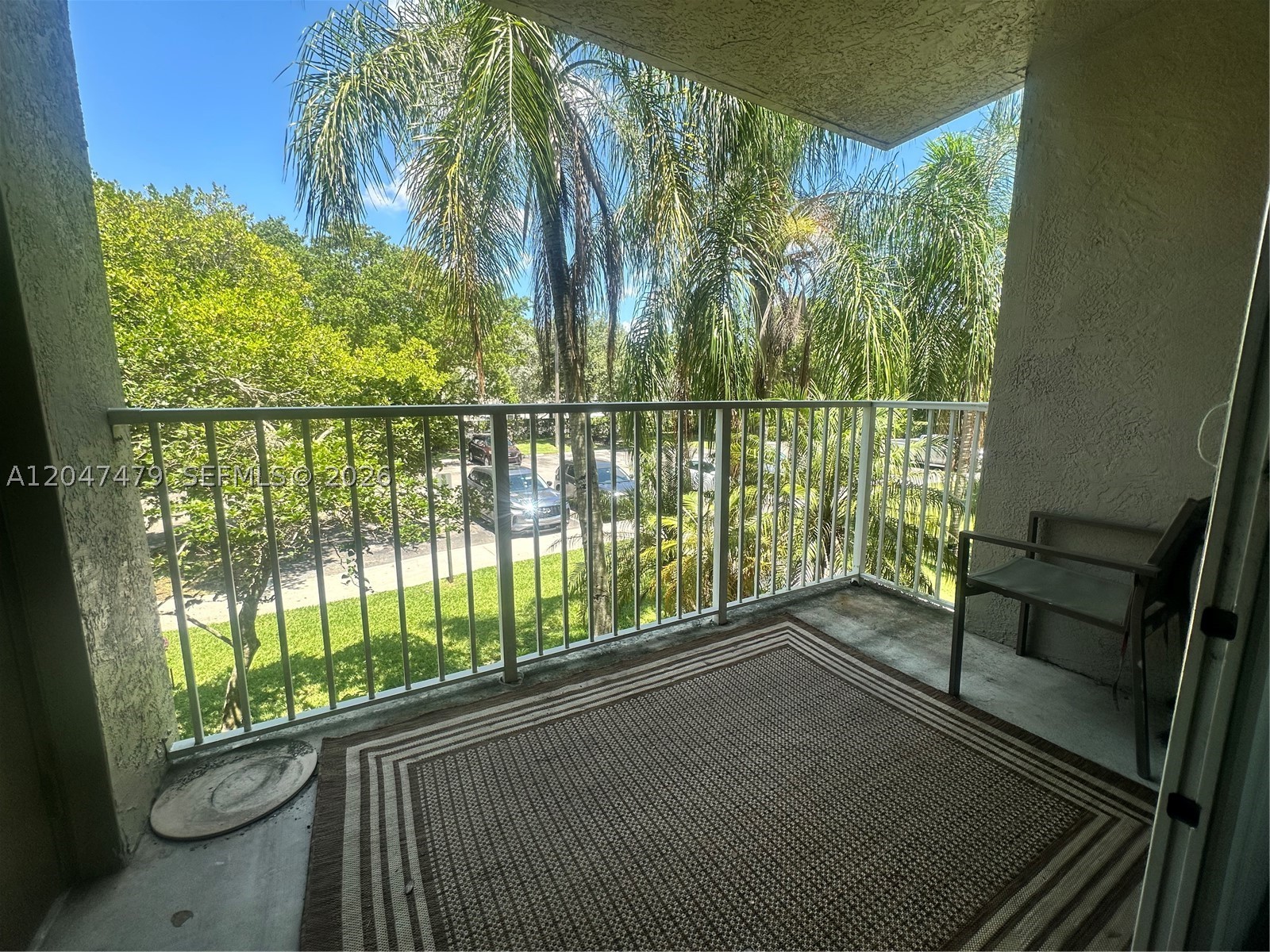 5011 Wiles Rd #207, Coconut Creek FL 33073