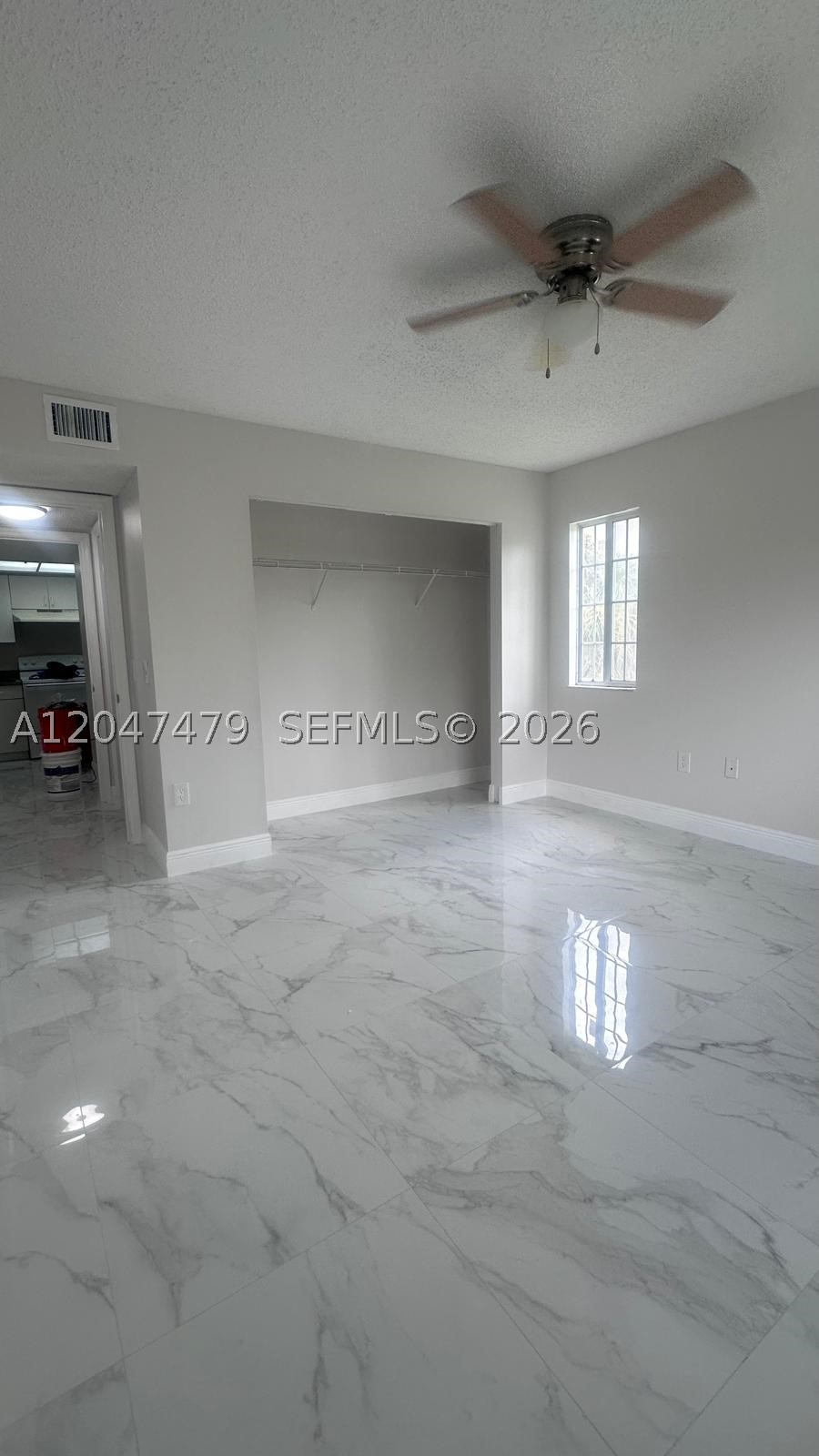 5011 Wiles Rd #207, Coconut Creek FL 33073