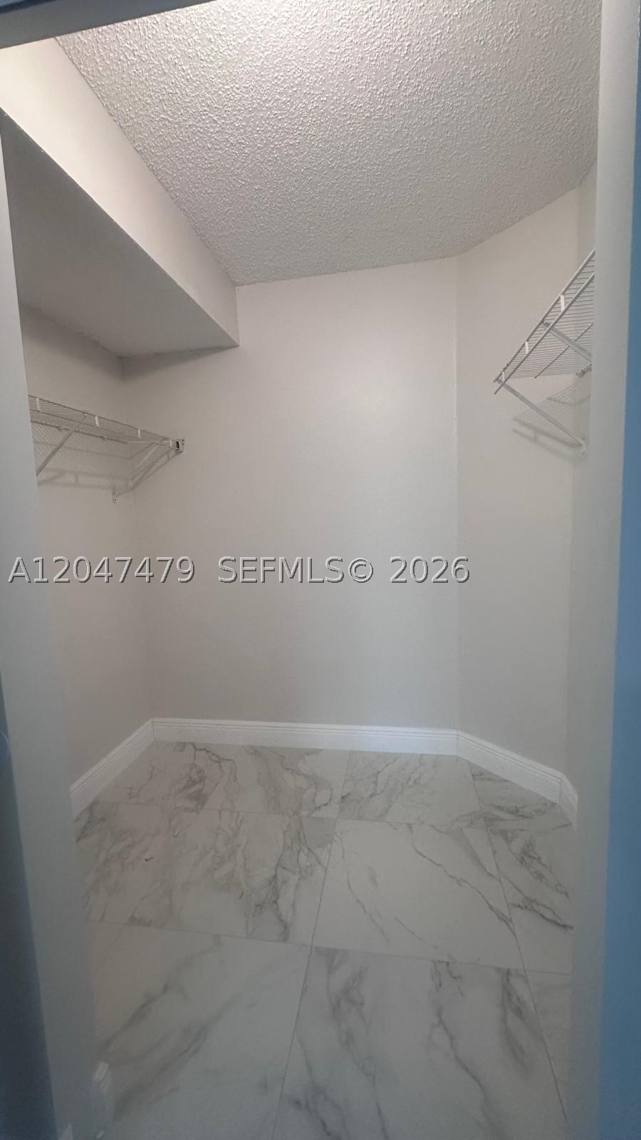 5011 Wiles Rd #207, Coconut Creek FL 33073