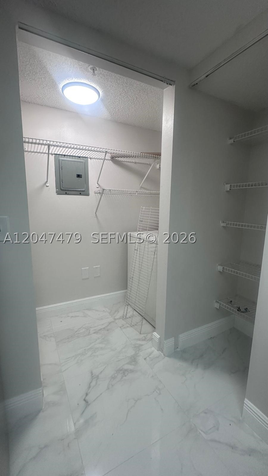 5011 Wiles Rd #207, Coconut Creek FL 33073