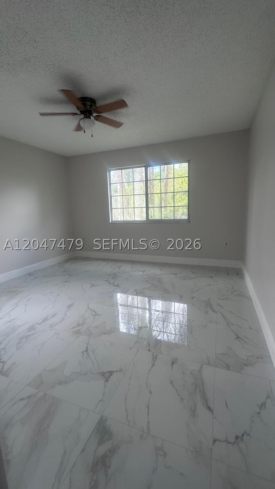 5011 Wiles Rd #207, Coconut Creek FL 33073