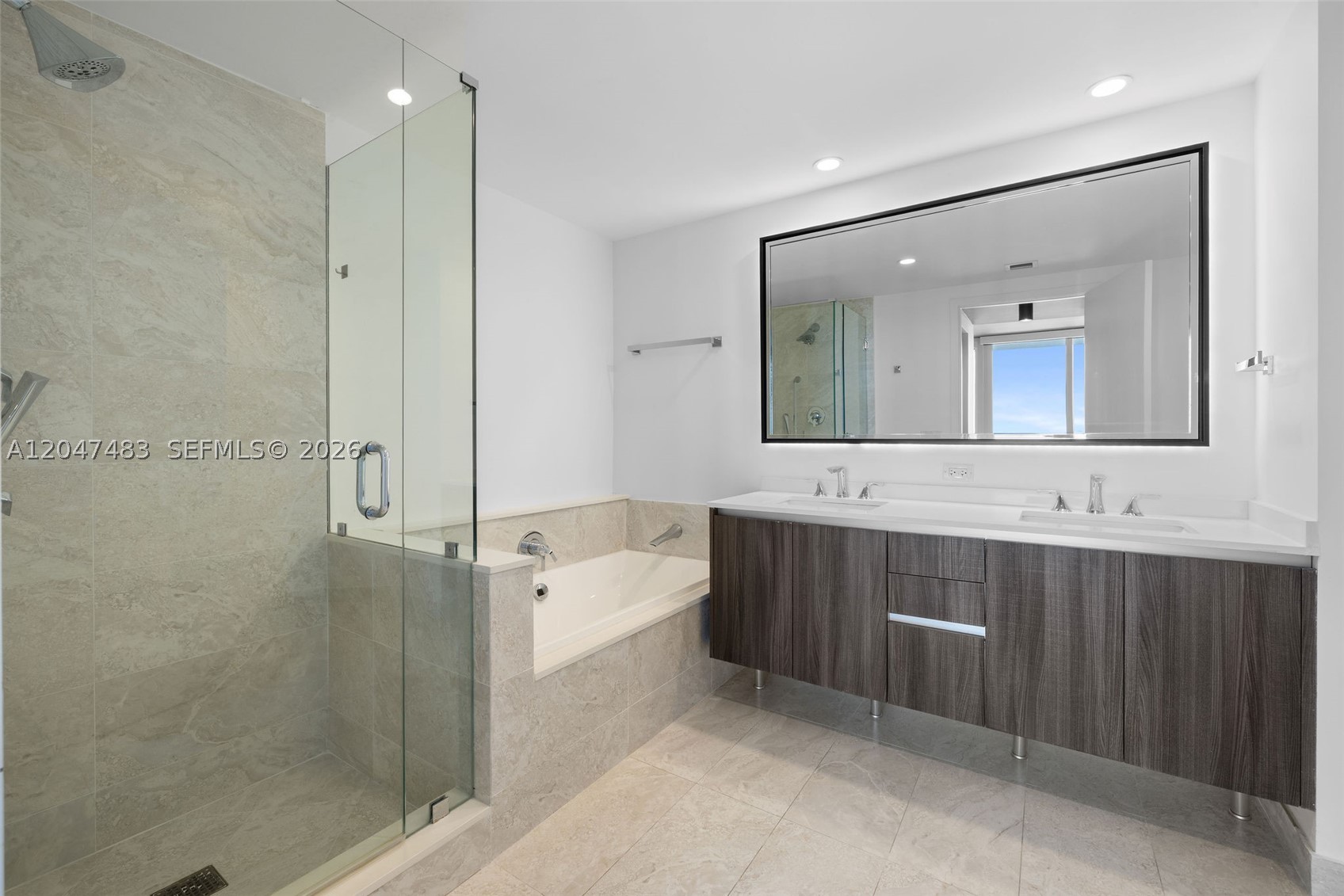 488 NE 18th St #4900, Miami FL 33132