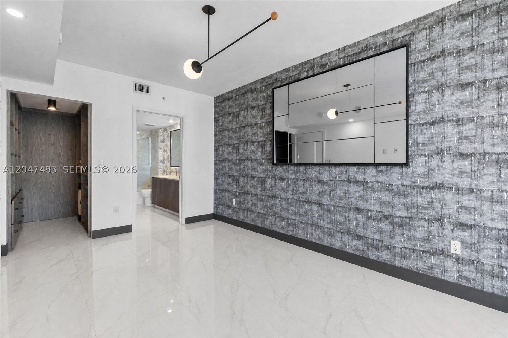 488 NE 18th St #4900, Miami FL 33132