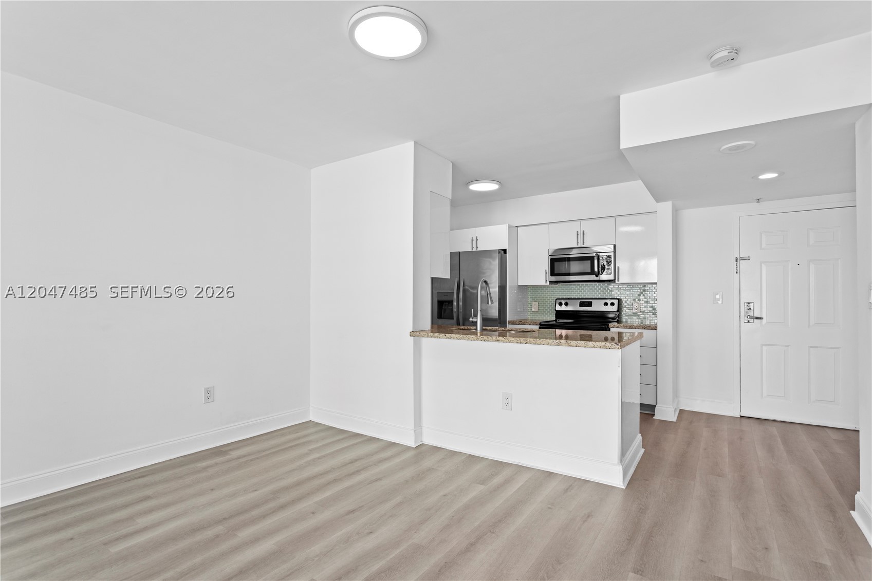 1155 Brickell Bay Dr #2206, Miami FL 33131