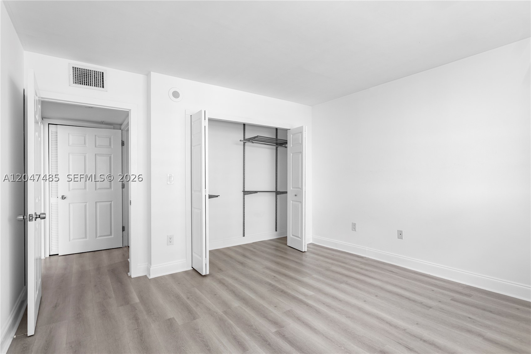 1155 Brickell Bay Dr #2206, Miami FL 33131