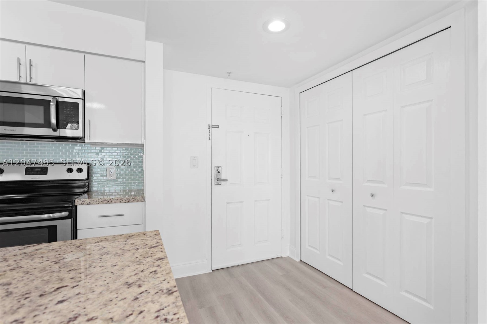 1155 Brickell Bay Dr #2206, Miami FL 33131