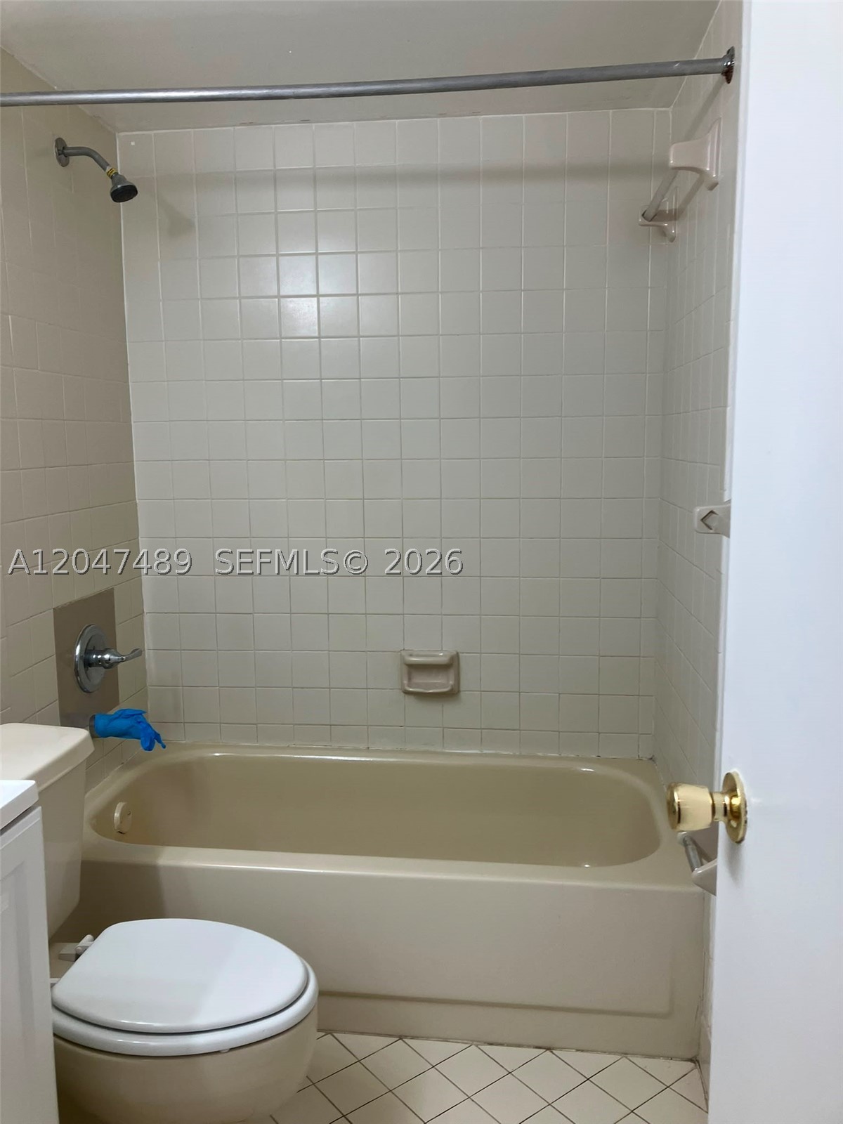 204 Lake Pointe Dr #208, Oakland Park FL 33309