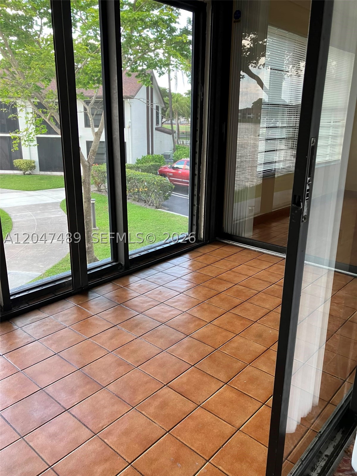 204 Lake Pointe Dr #208, Oakland Park FL 33309