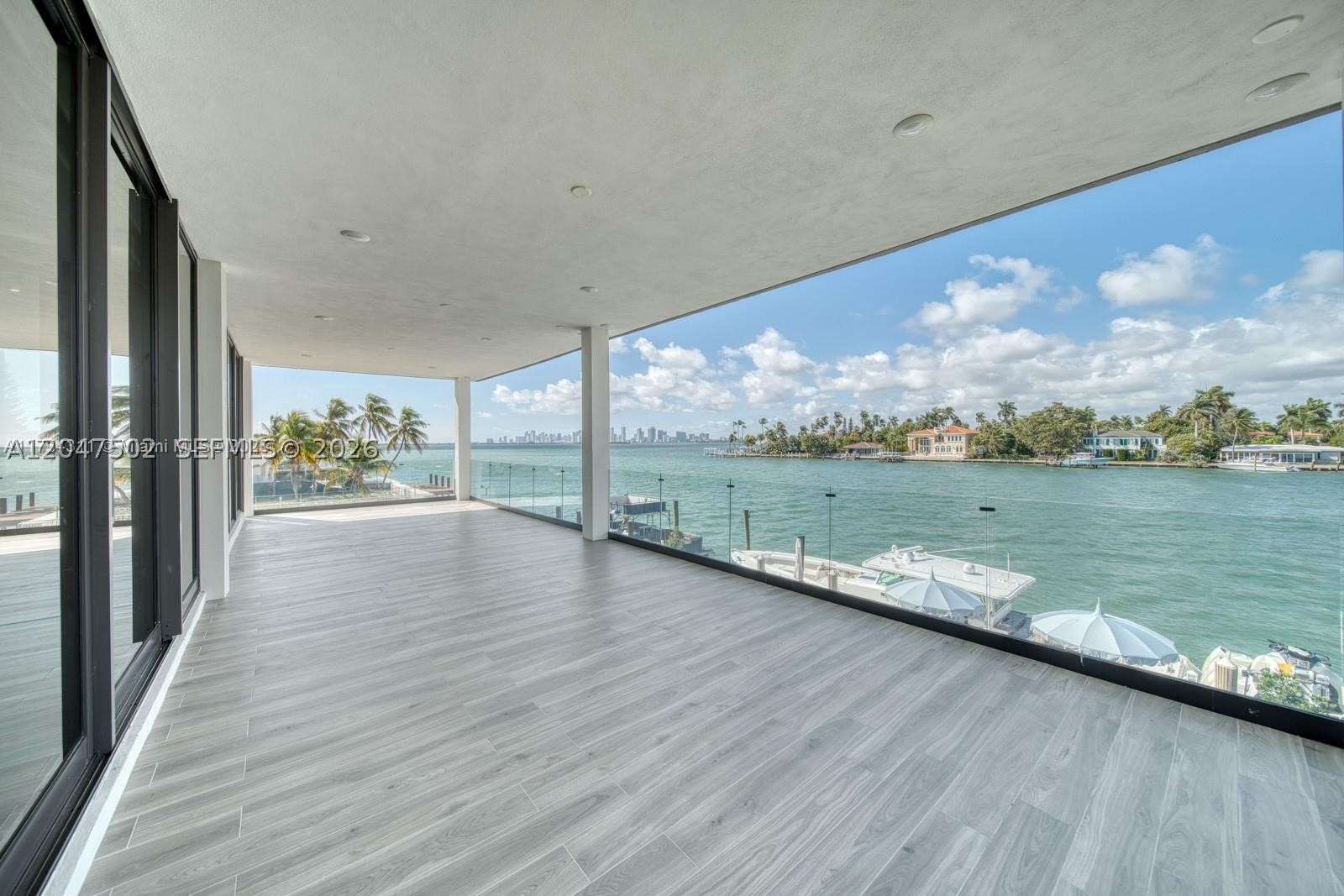 7520 W Treasure Dr, North Bay Village FL 33141