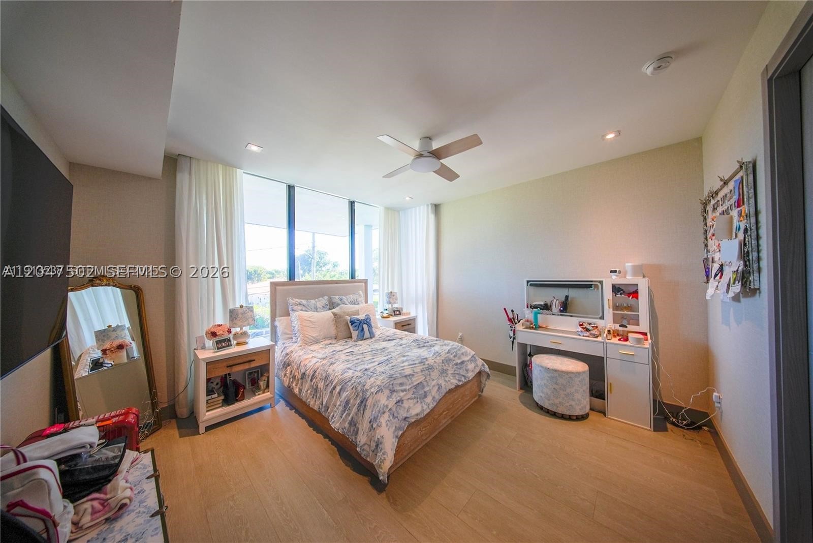 7520 W Treasure Dr, North Bay Village FL 33141