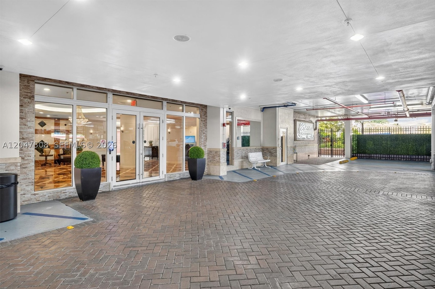 3232 SW Coral Way #903, Miami FL 33145