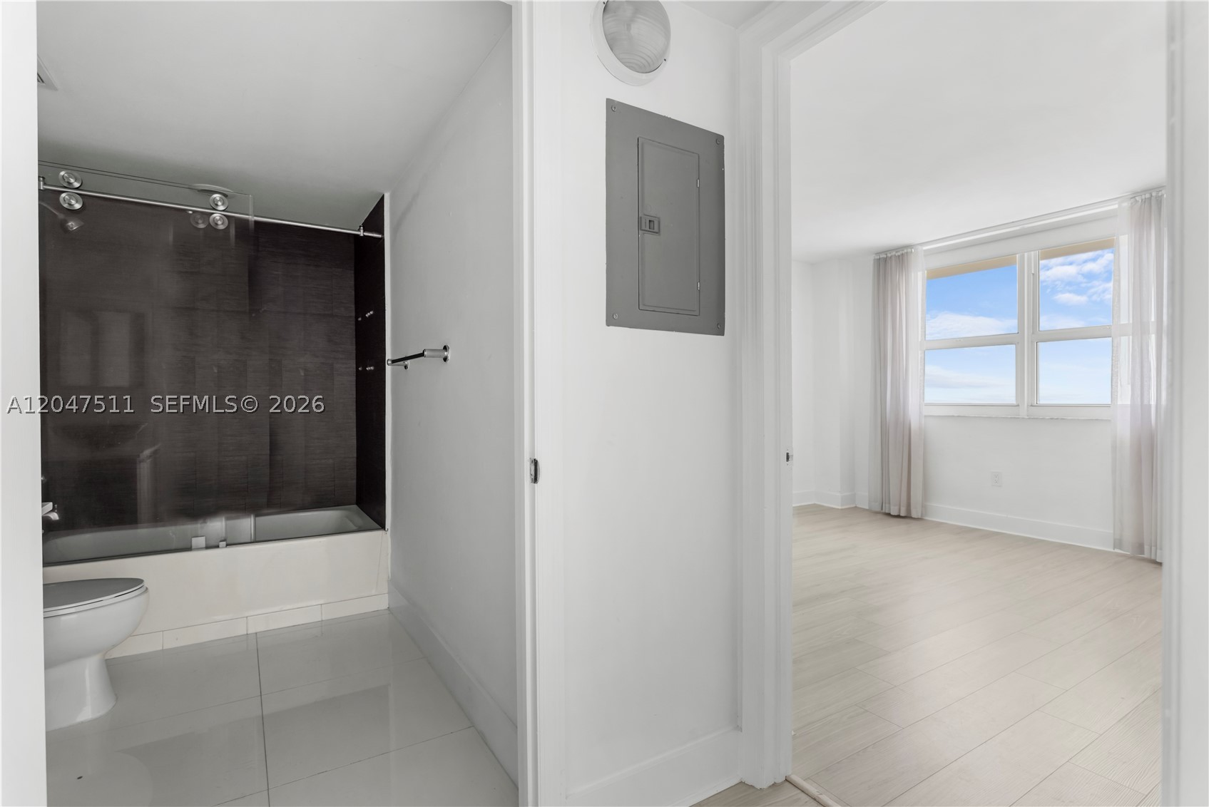 1155 Brickell Bay Dr #3105, Miami FL 33131
