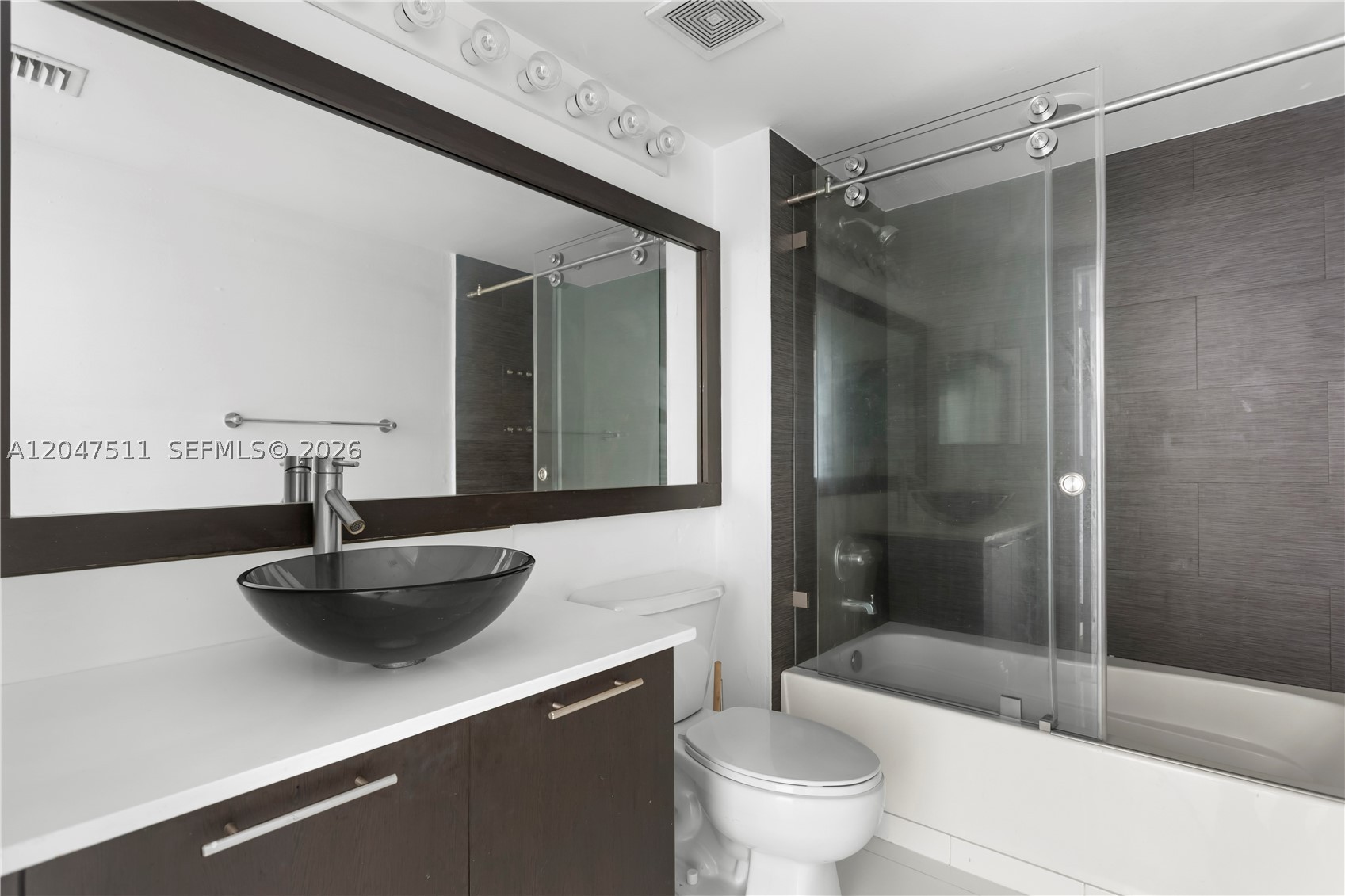 1155 Brickell Bay Dr #3105, Miami FL 33131