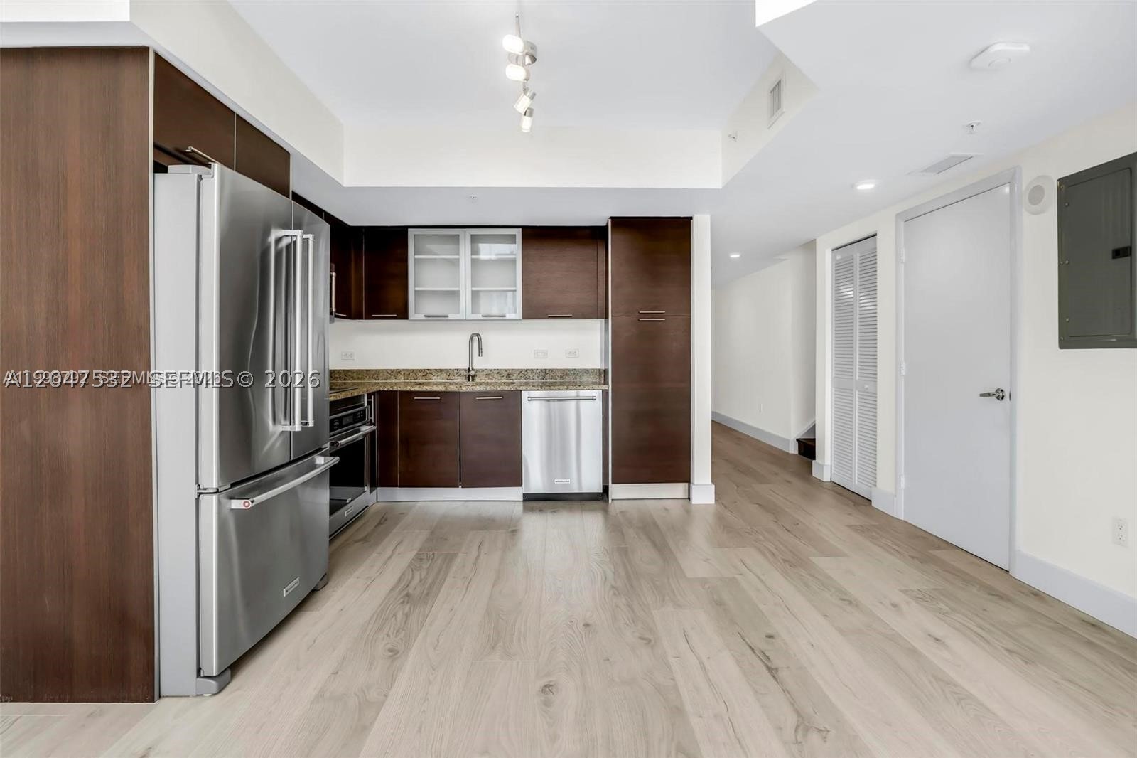 41 SE 5th St #1709, Miami FL 33131