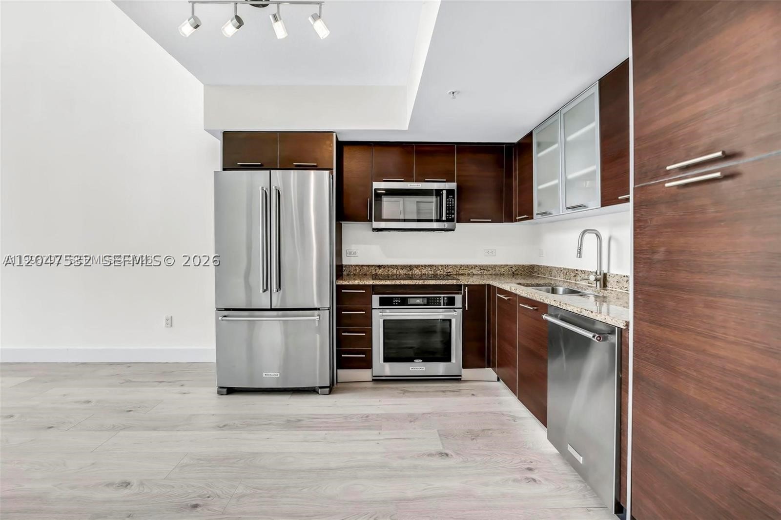 41 SE 5th St #1709, Miami FL 33131