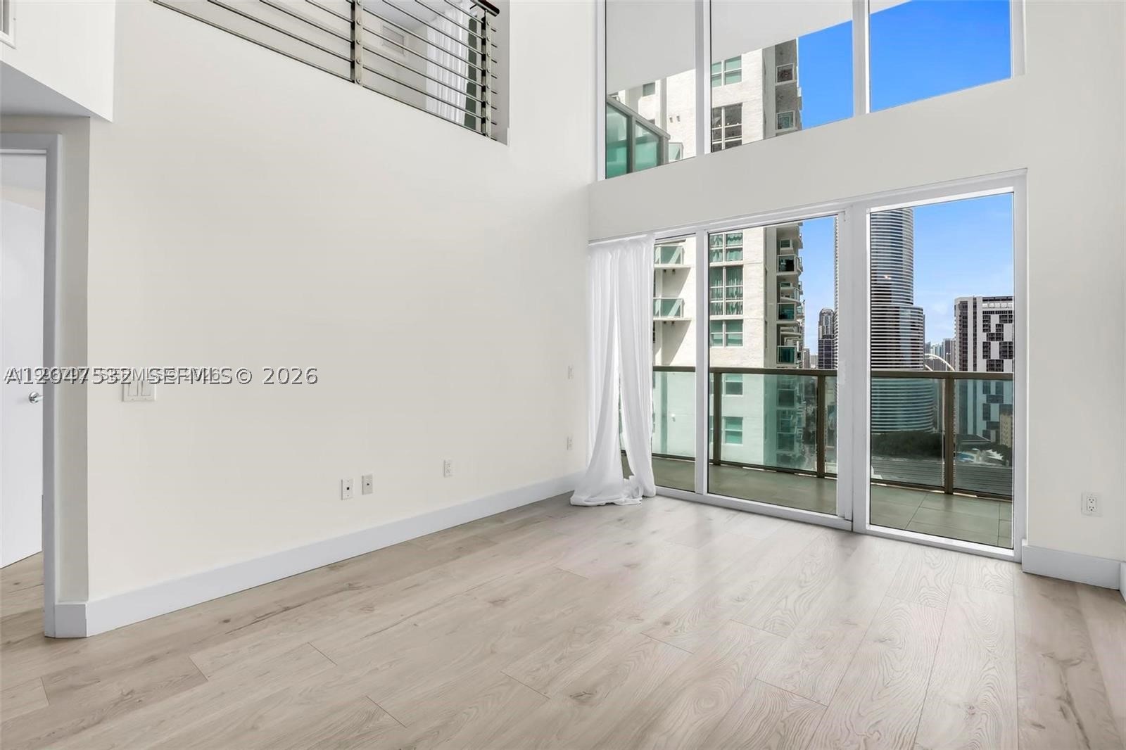 41 SE 5th St #1709, Miami FL 33131