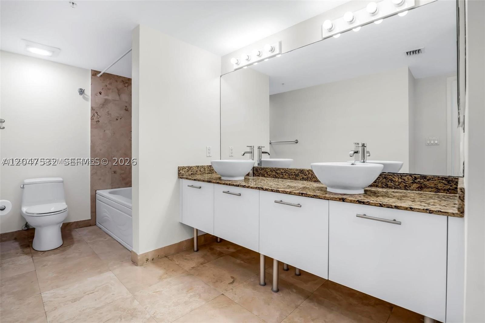 41 SE 5th St #1709, Miami FL 33131