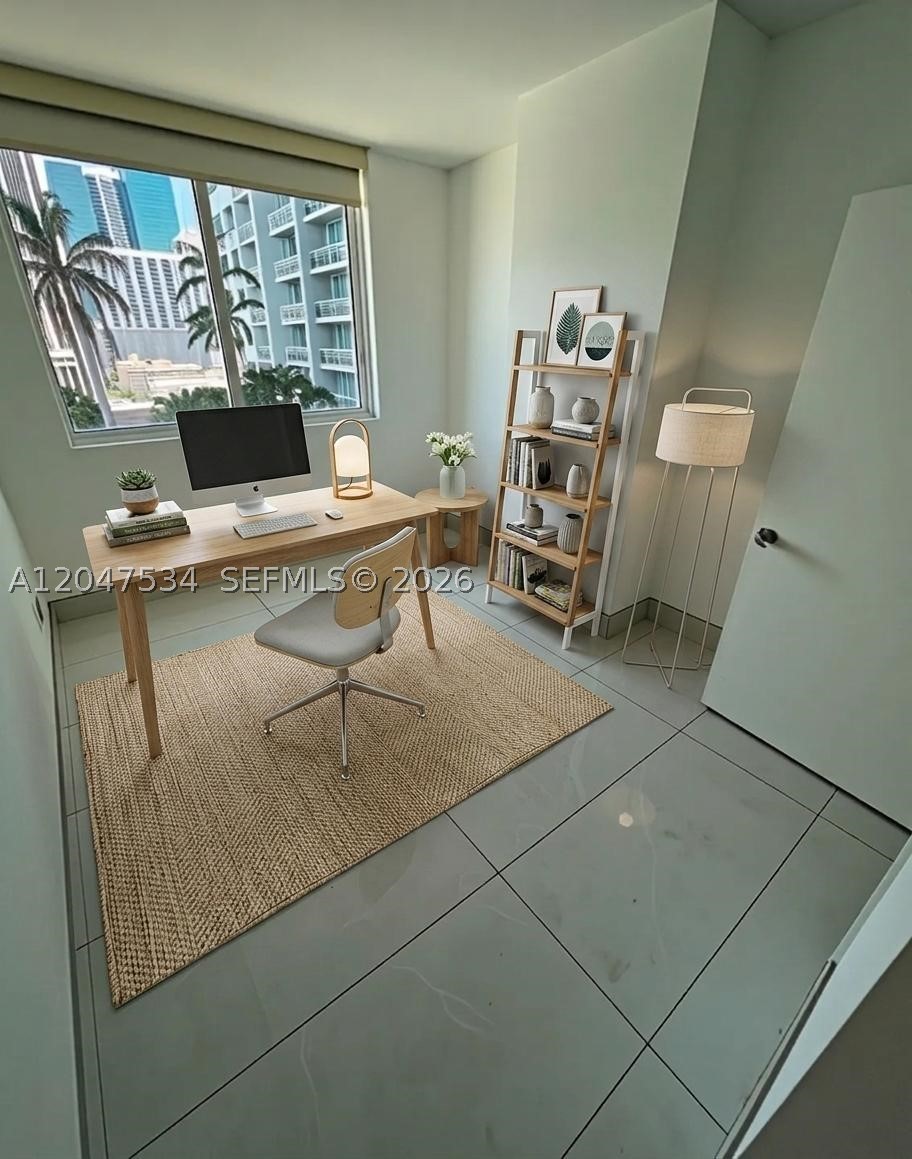 244 Biscayne Blvd #1009, Miami FL 33132