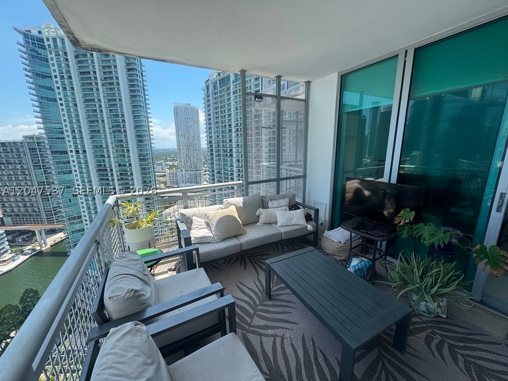 350 S Miami Ave #3304, Miami FL 33130