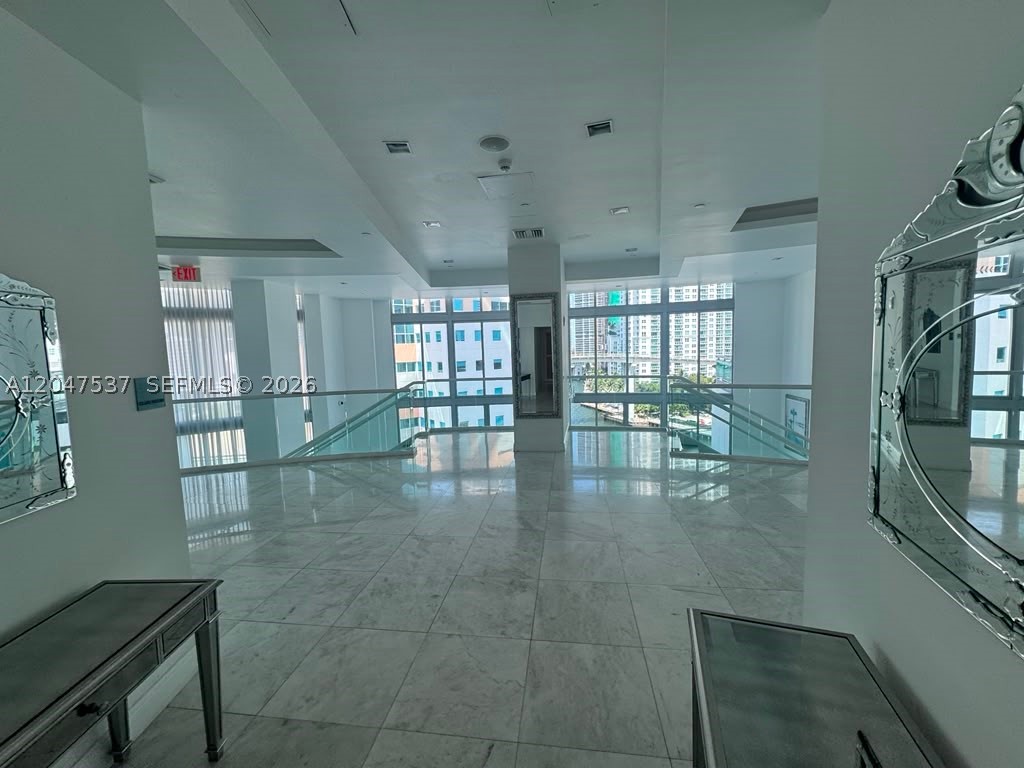 350 S Miami Ave #3304, Miami FL 33130