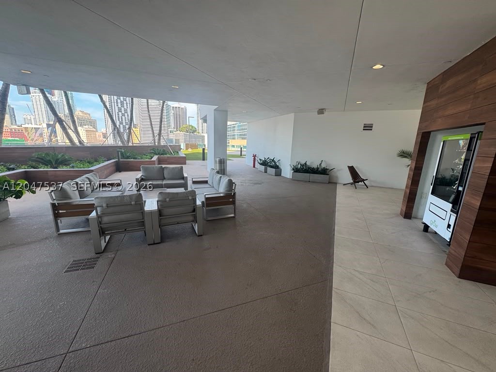 350 S Miami Ave #3304, Miami FL 33130
