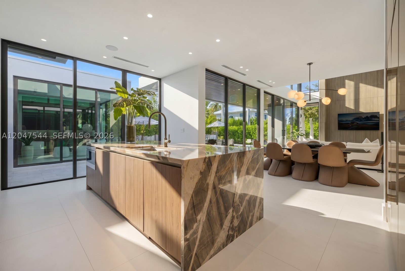 1099 NE 4th Ave, Boca Raton FL 33432