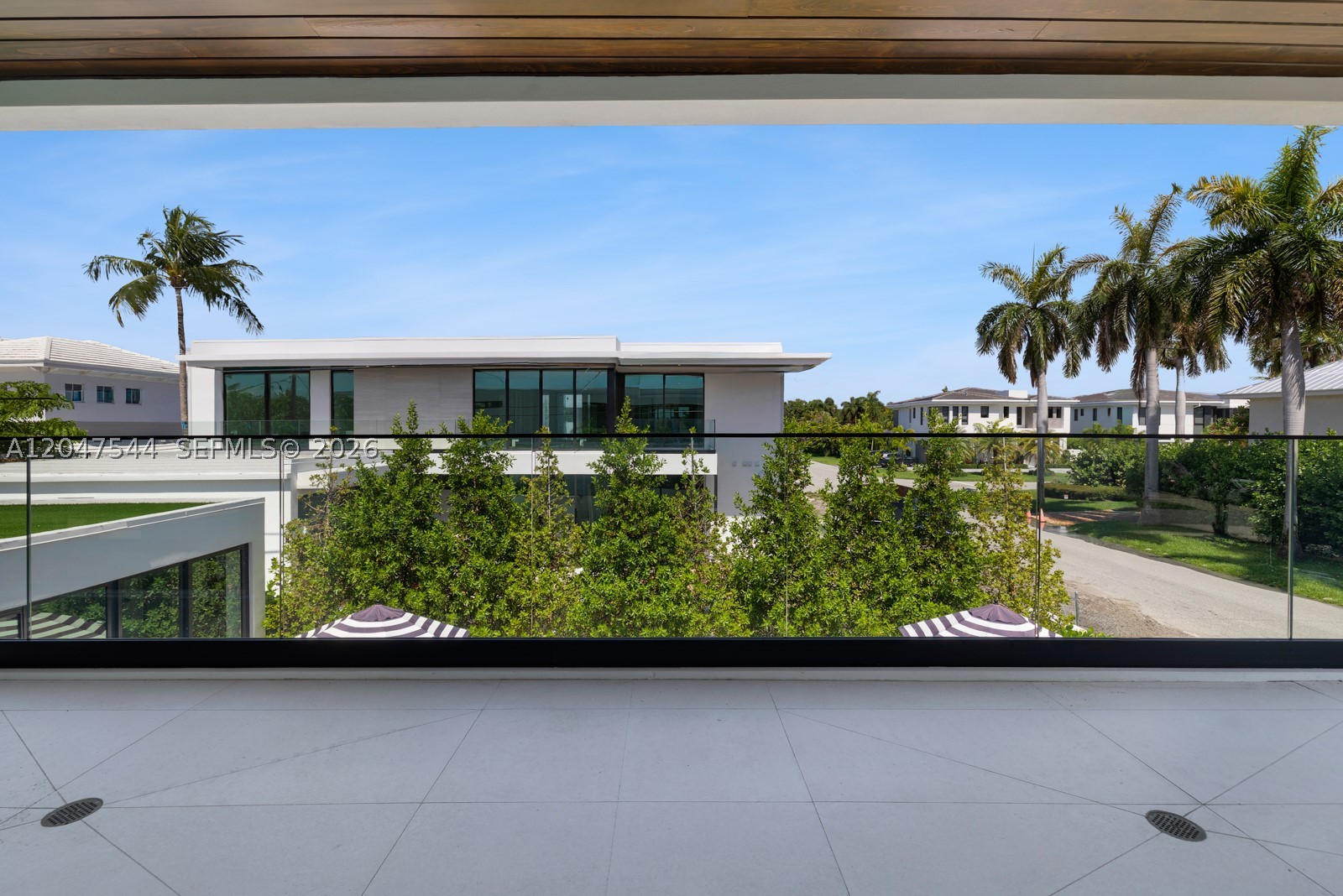 1099 NE 4th Ave, Boca Raton FL 33432