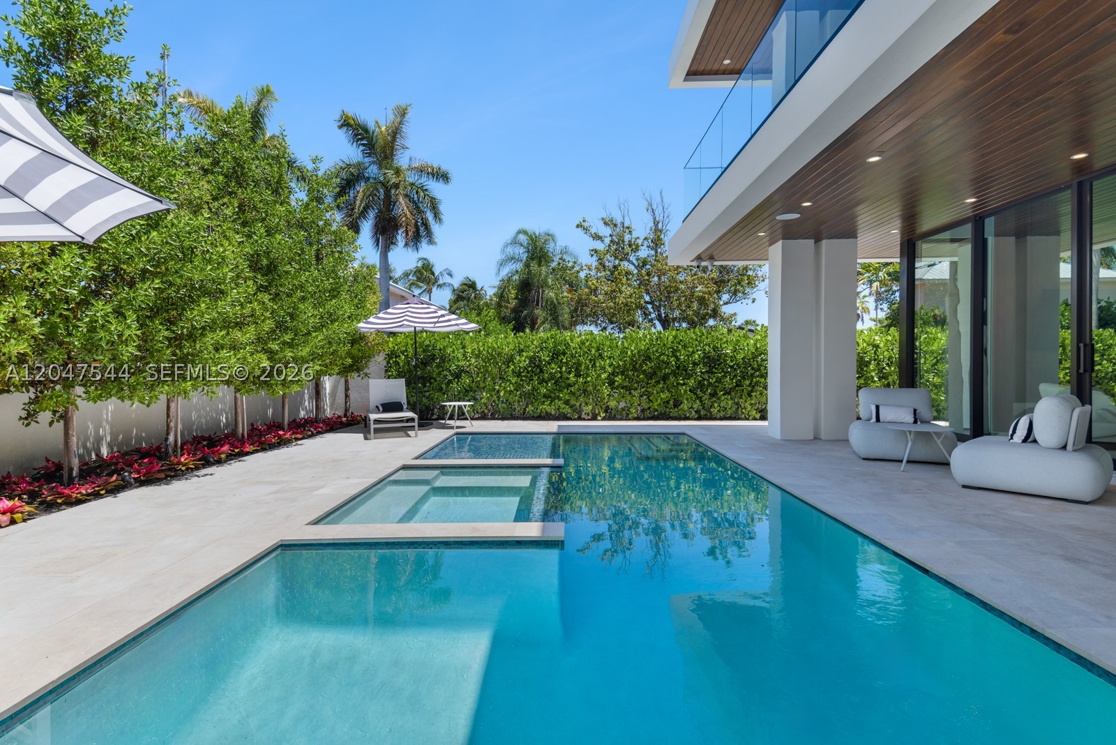 1099 NE 4th Ave, Boca Raton FL 33432