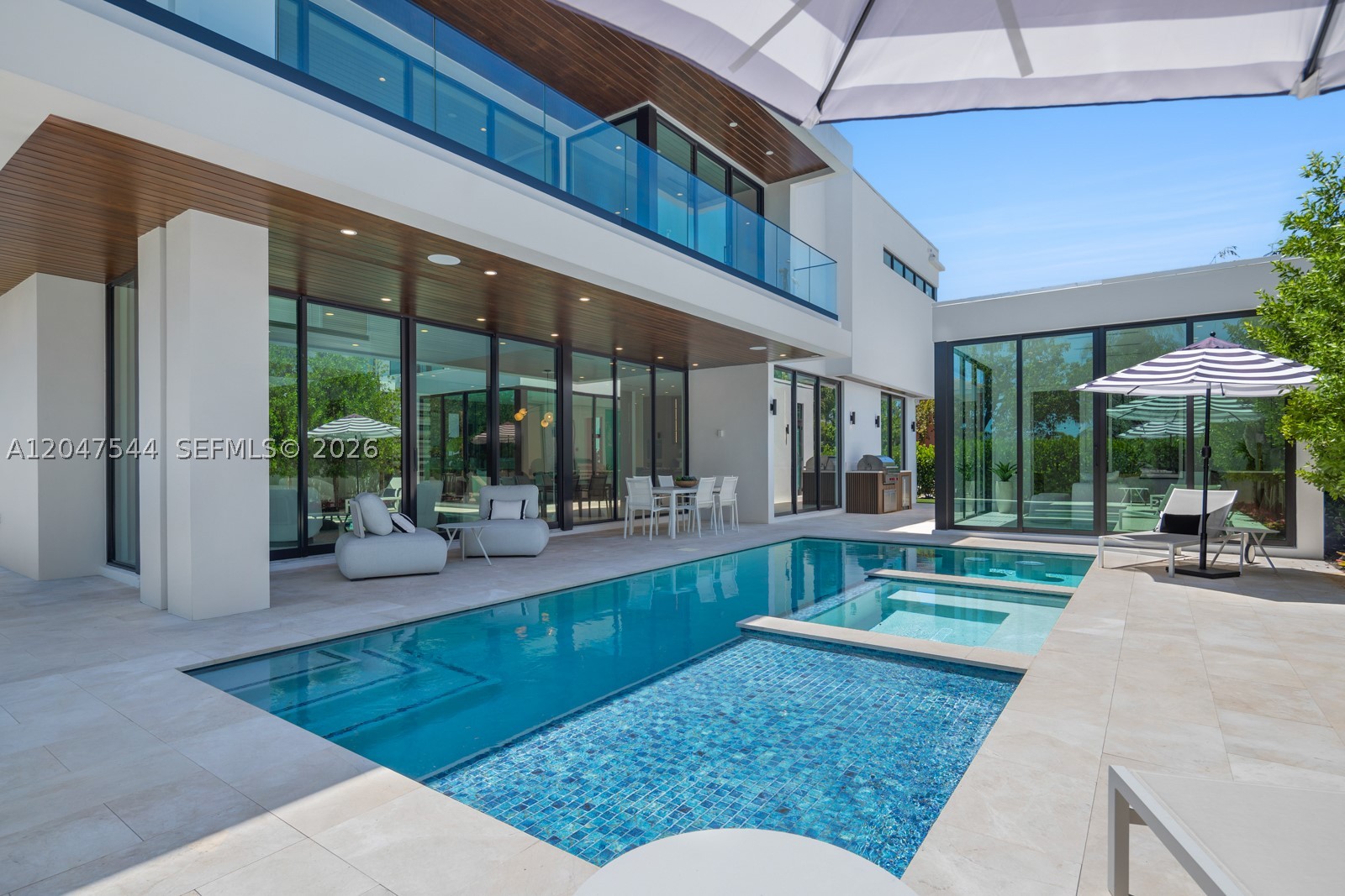 1099 NE 4th Ave, Boca Raton FL 33432