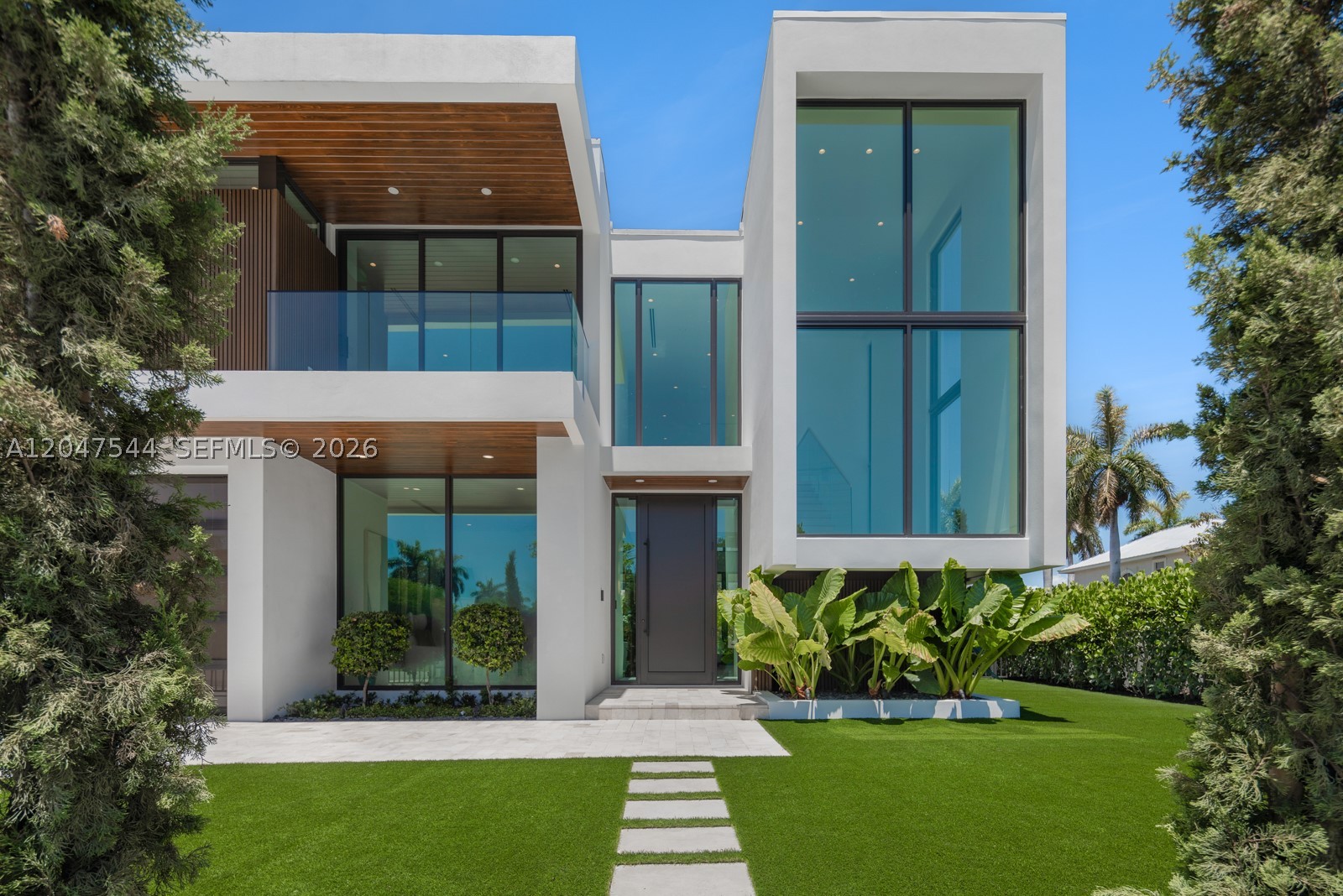 1099 NE 4th Ave, Boca Raton FL 33432