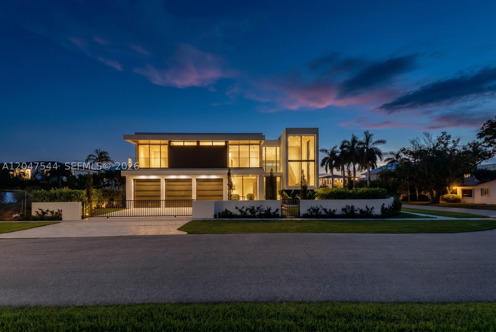 1099 NE 4th Ave, Boca Raton FL 33432