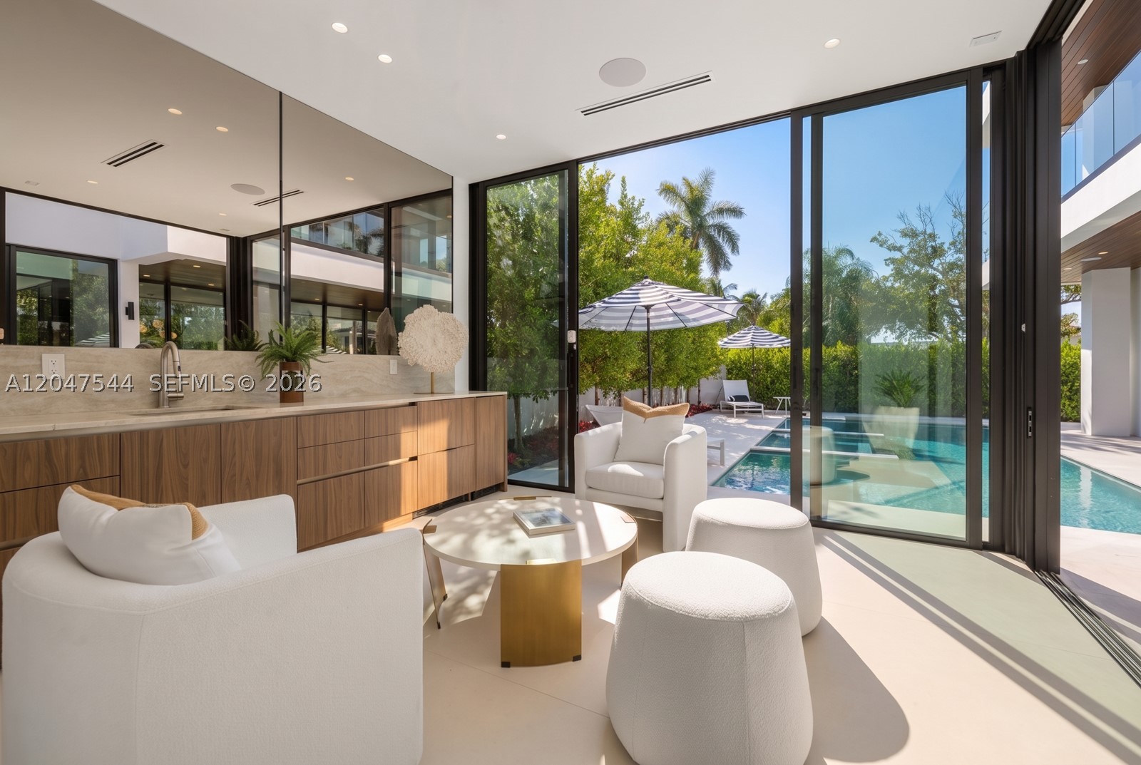 1099 NE 4th Ave, Boca Raton FL 33432