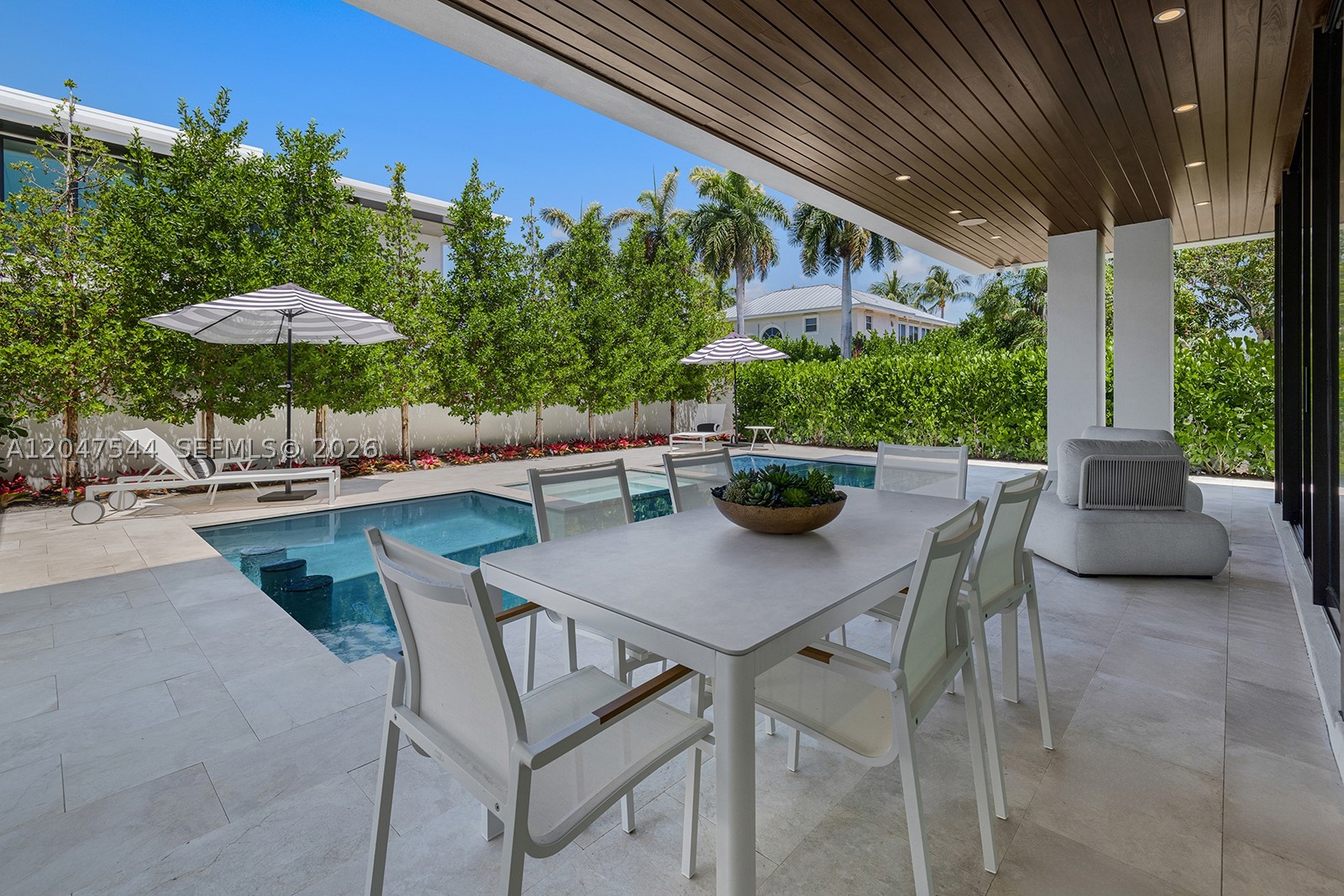 1099 NE 4th Ave, Boca Raton FL 33432