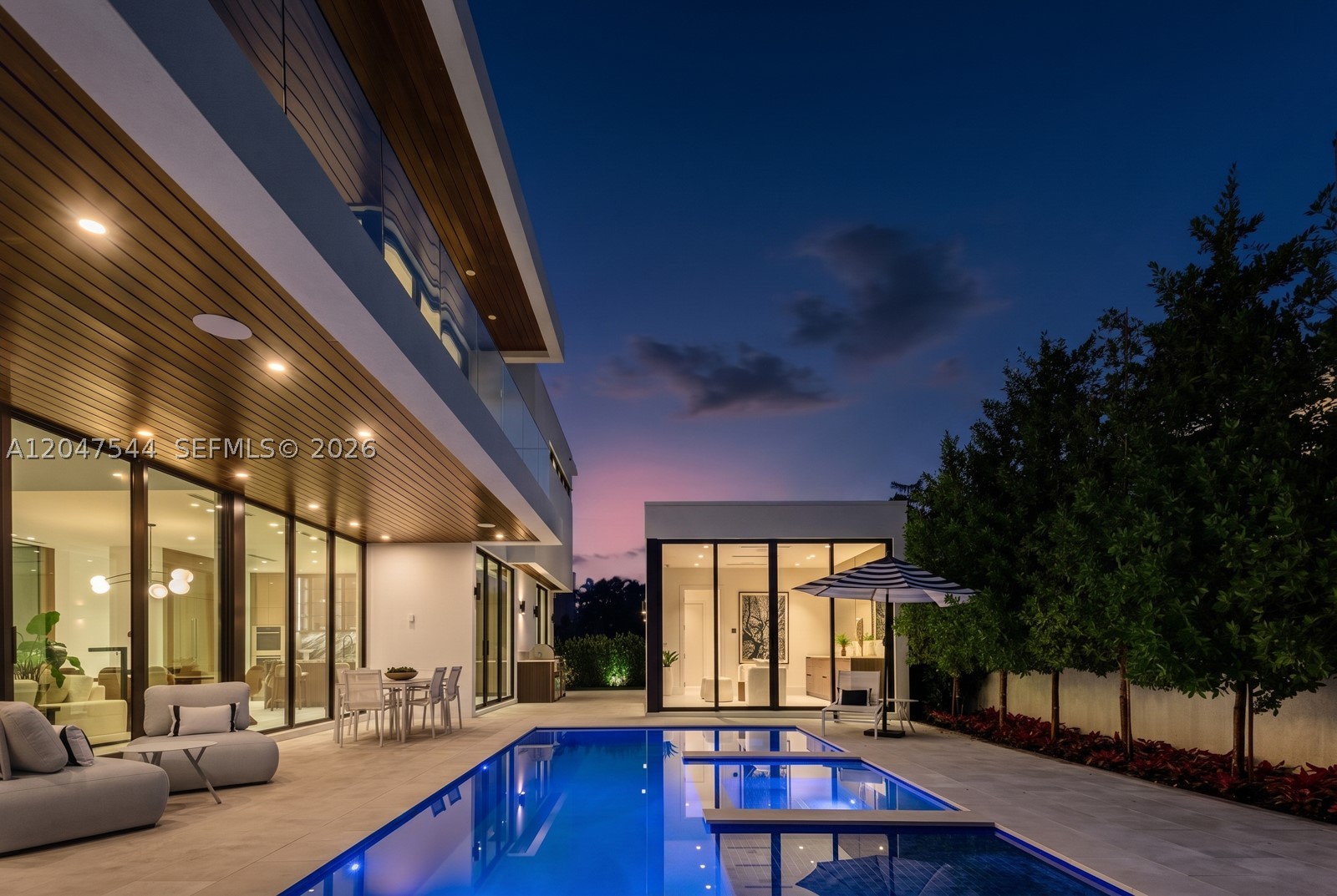 1099 NE 4th Ave, Boca Raton FL 33432