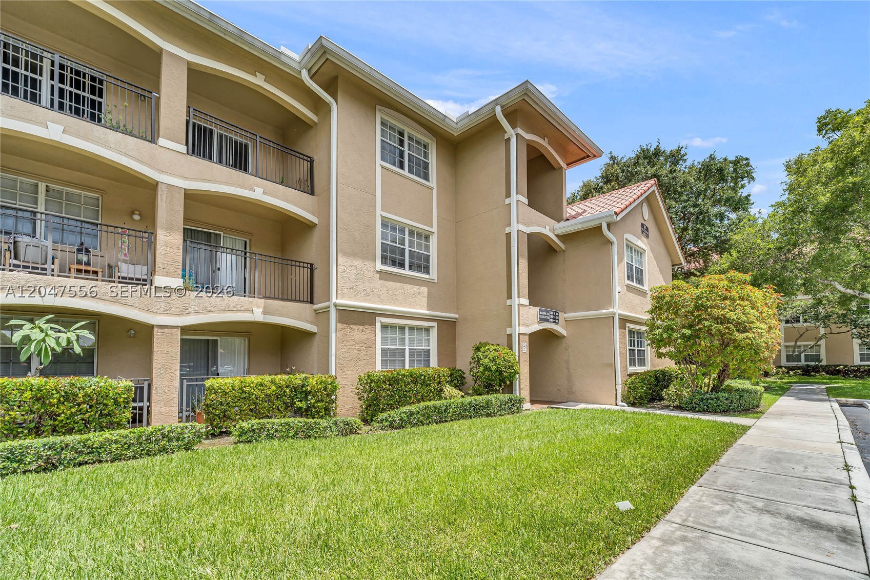 215 SW 117th Ter #14306, Pembroke Pines FL 33025