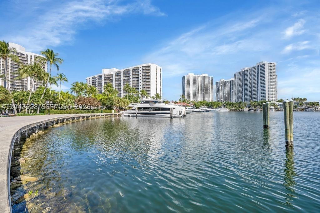 3640 Yacht Club Dr #1903, Aventura FL 33180